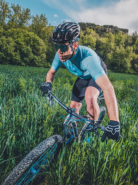 Sáez campo a través