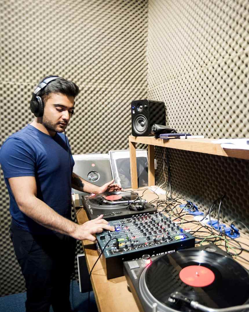 What Inspires India S Top Techno Artists Dj pearl is travelling to jaipur, rajasthan from mumbai international airport t2. what inspires india s top techno artists