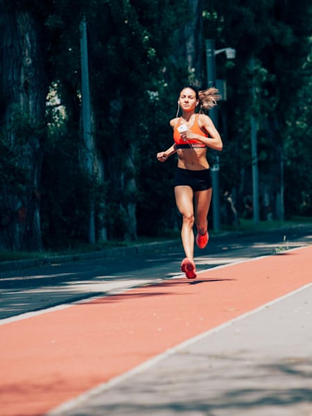 Бігуни на Wings for Life World Run App Run у Будапешті