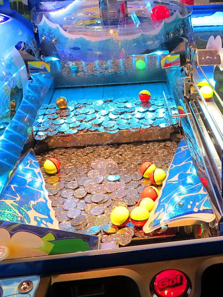 はじめてのメダルゲームでガッカリしない！　少しでも長い時間遊ぶコツ【初心者・『アニマロッタ』】