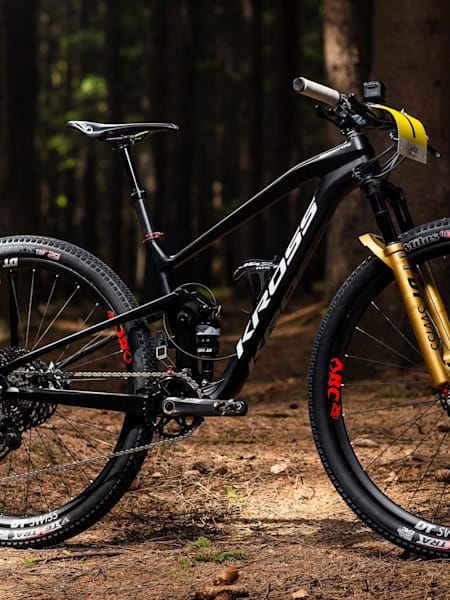 Jolanda Neff's Kross Earth: New XCO bike check +video+