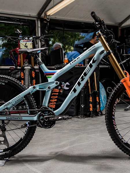 Rachel Atherton: Trek Session 9.9 Bike Check | Red Bull