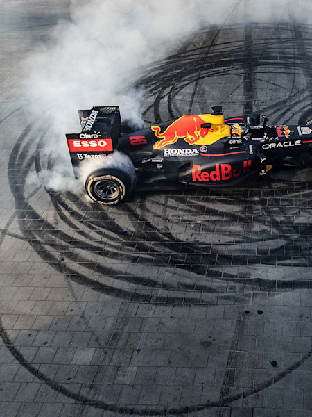 Donuts: Wie man seine F1-Reifen besser nicht aufwärmt...