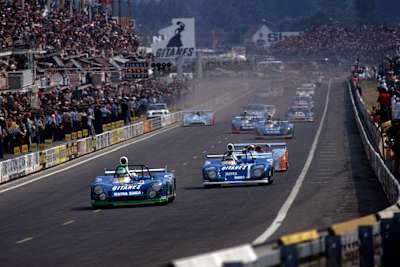 Les Matra lors des 24 Heures du Mans en 1973 et 1974.