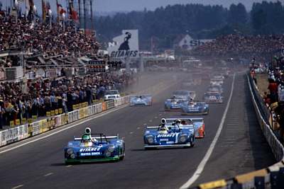 Les Matra lors des 24 Heures du Mans en 1973 et 1974.