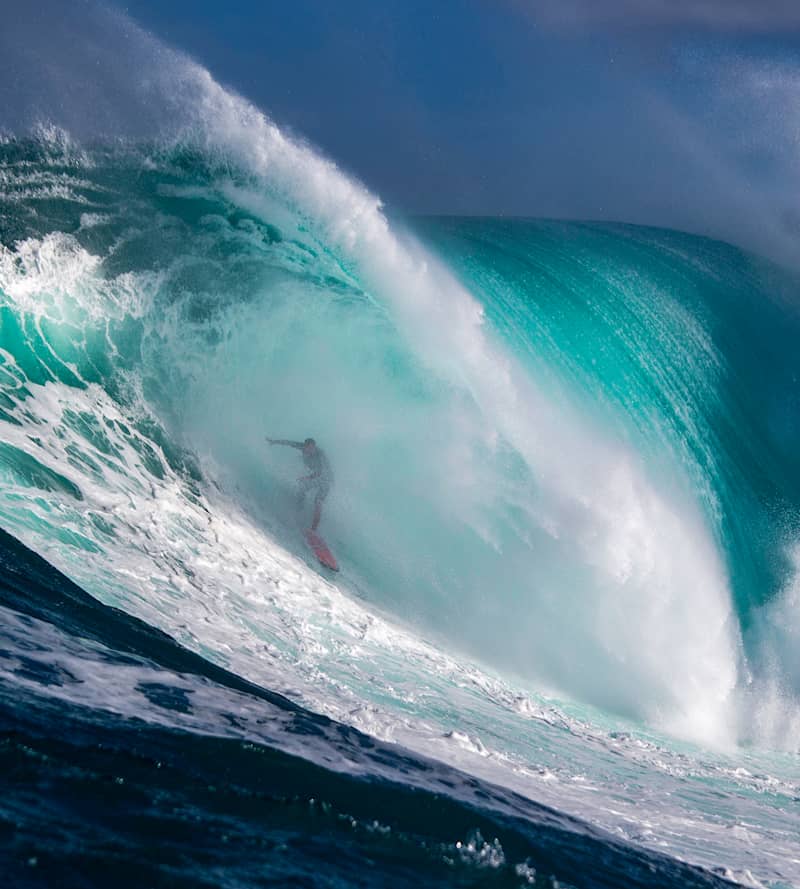 397 Big Wave Surfing At Jaws Hawaii Stock Photos, High-Res