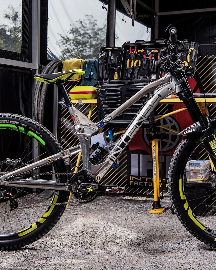 intense dh bike