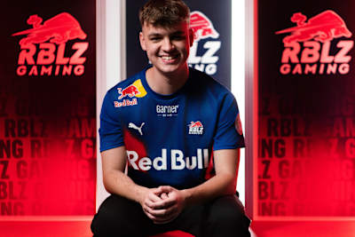Donovan 'Tekkz' Hunt at his first photo shoot for RBLZ Gaming.