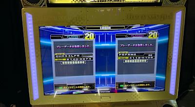決勝を戦ったCHRS4LFEとFEFEMZ