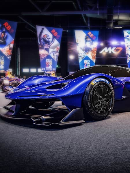 Das neue Oracle Red Bull Racing 2024 RB17 Hypercar, entworfen von Adrian Newey.