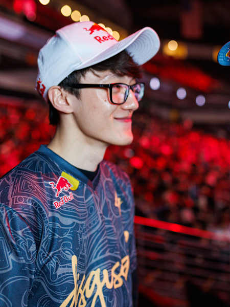 Timothy 'iiTzTimmy' An and Phillip 'ImperialHal' Dosen pose for a portrait at the APEX Legends Season 4, Split 1 Playoffs, held at the Galen Center in Los Angeles, CA, USA on 4 May, 2024.