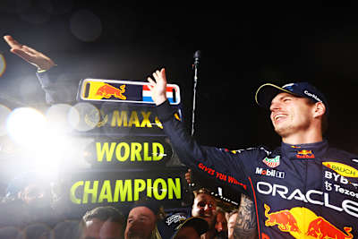 Le pilote Red Bull Racing Max Verstappen est double champion du monde de Formule 1.