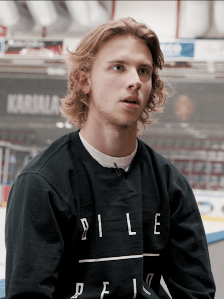 16-vuotias Brad Lambert siirtyi JYPin riveihin kaksivuotisella sopimuksella