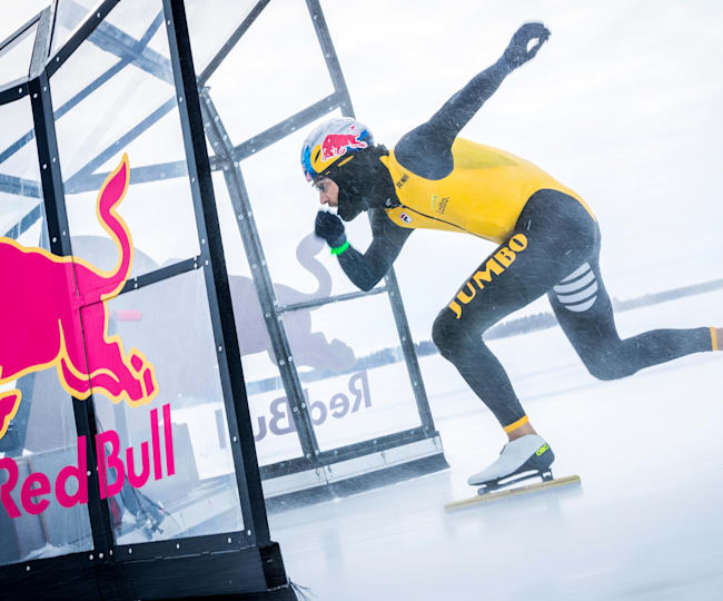 Kjeld Nuis breaks speed skate world record ++video++