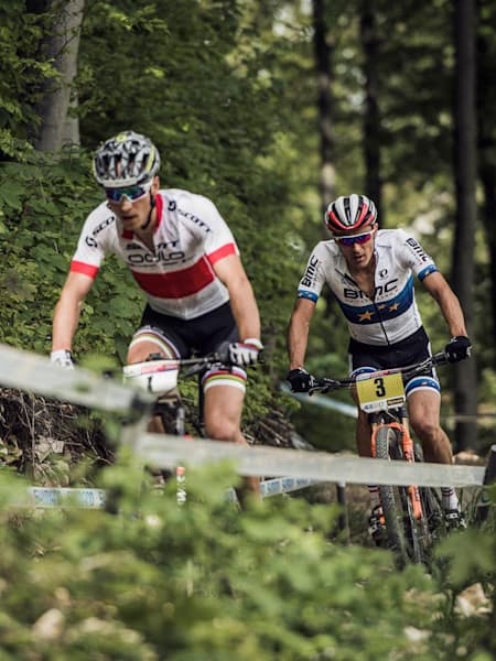 Nino Schurter kontra Julien Absalon