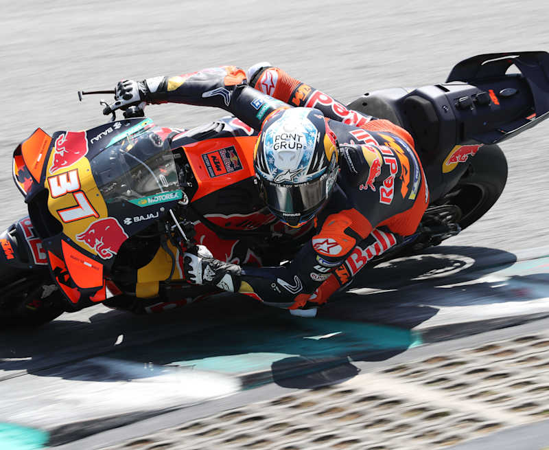 Pedro Acosta eyes 2025 MotoGP™ title as full-time KTM rider