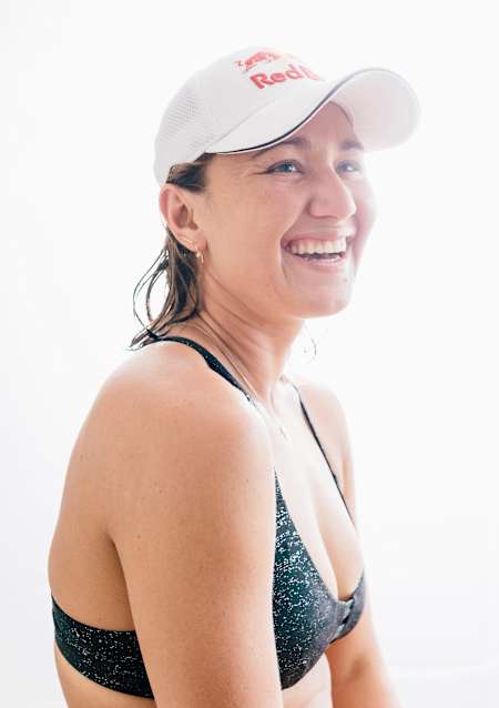 4度のワールドタイトルを獲得したサーフィン界の女王《カリッサ