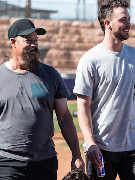 Greg Maddux and Kris Bryant pranking fun