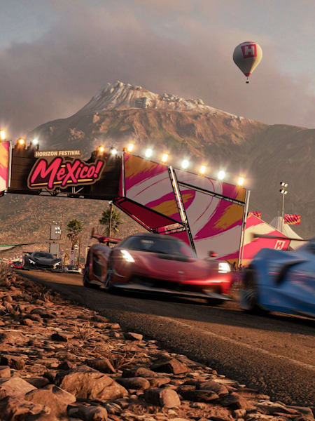 Los súper coches atraviesan la puerta del Festival Horizon en México.