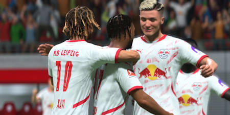 Les joueurs de l'équipe de football RB Leipzig célèbrent dans le jeu EA Sports FC 25.