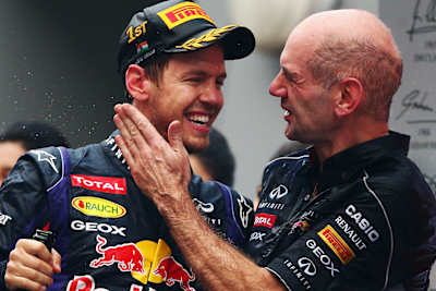 Sebastian Vettel mit Adrian Newey, 2013