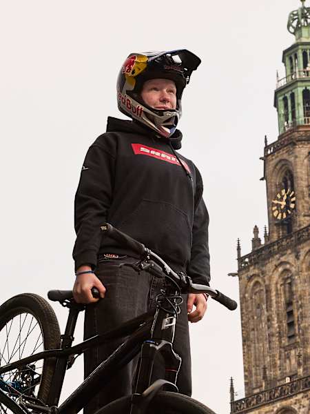 Patricia Druwen verkent Groningen om haar tricks te oefenen