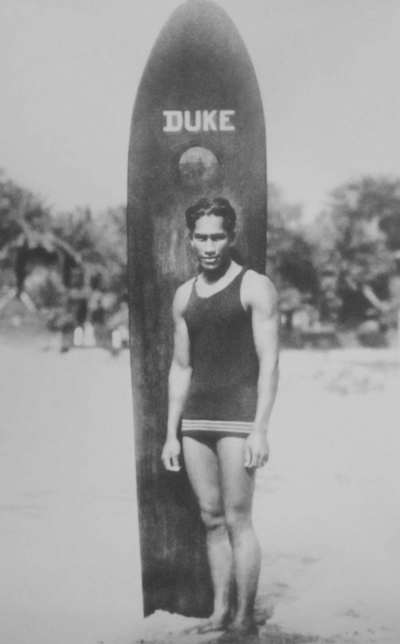 Duke Kahanamoku, el padre del surf