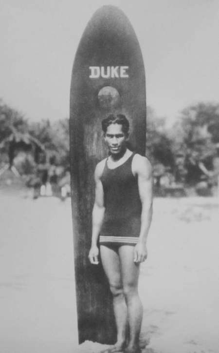 Duke Kahanamoku, el padre del surf
