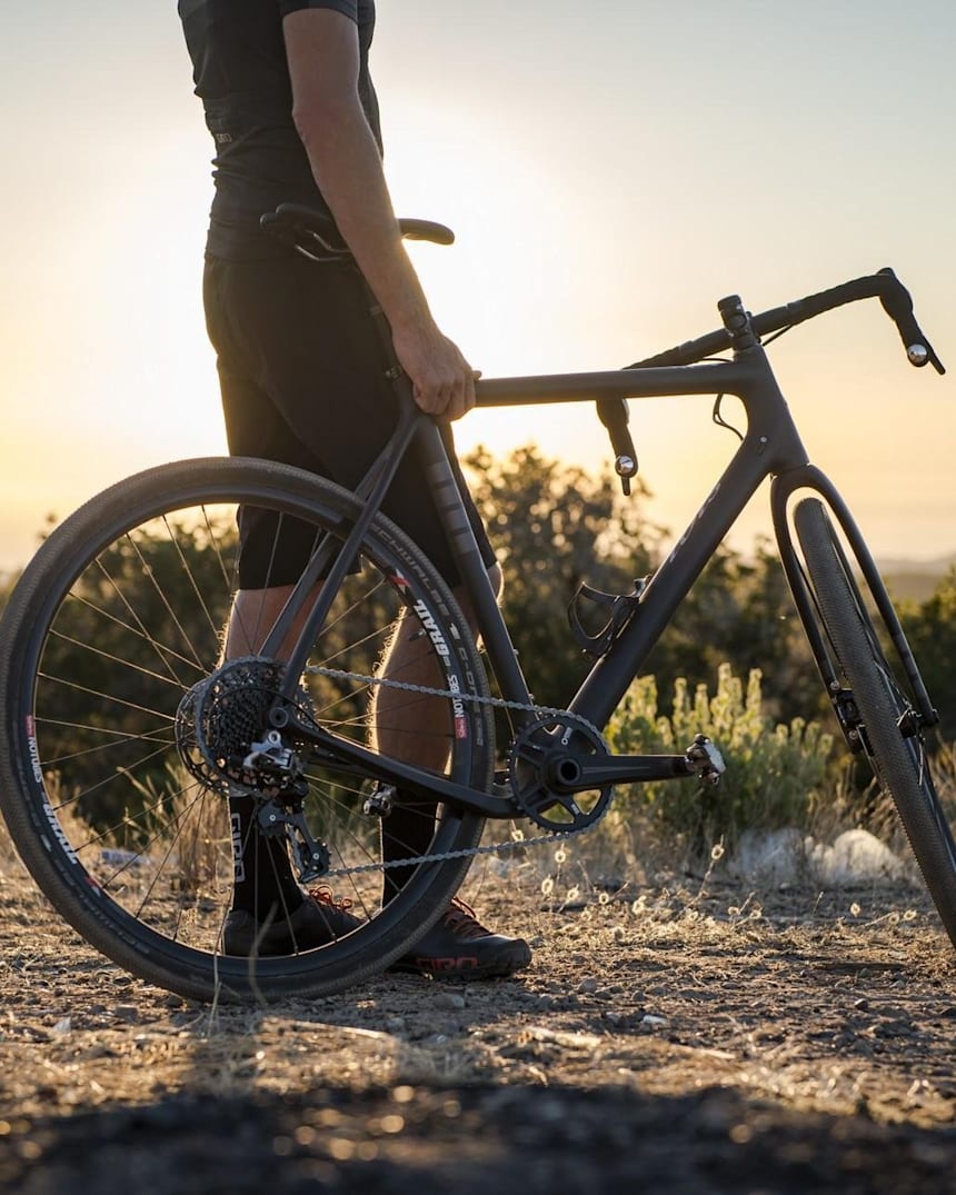 Cos E Il Bike Gravel In Bici In Strada E Offroad