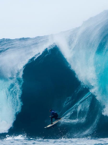 Mark Matthews na direita