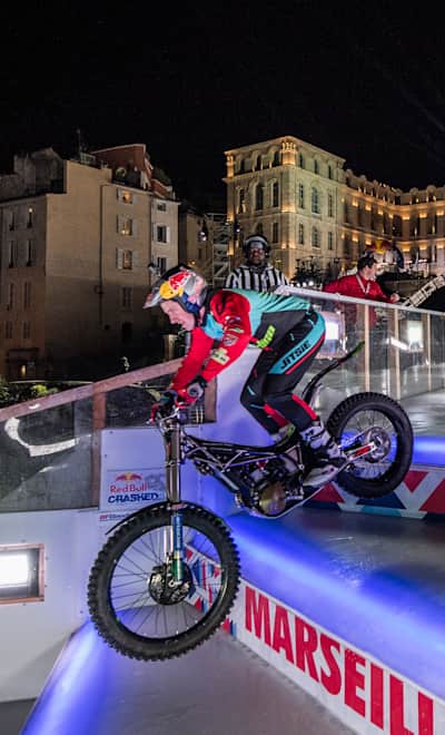 Dougie lampkin deals trials bike