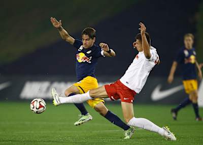 Jonatan Soriano (RBS) and Matt Miazga (RB Leipzig) in 2015