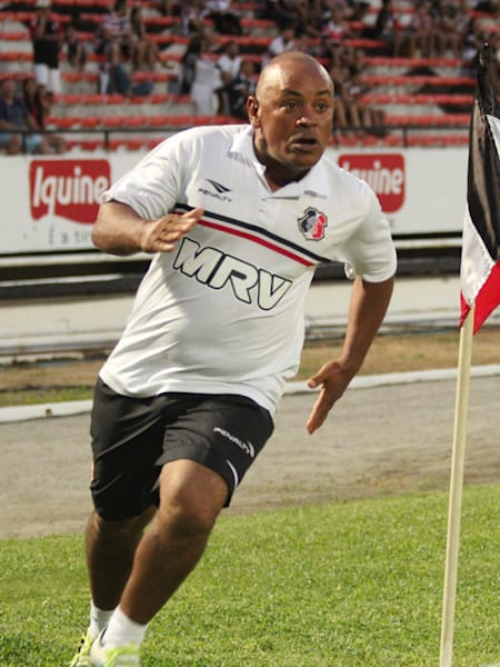 Catatau, massagista do Santa Cruz