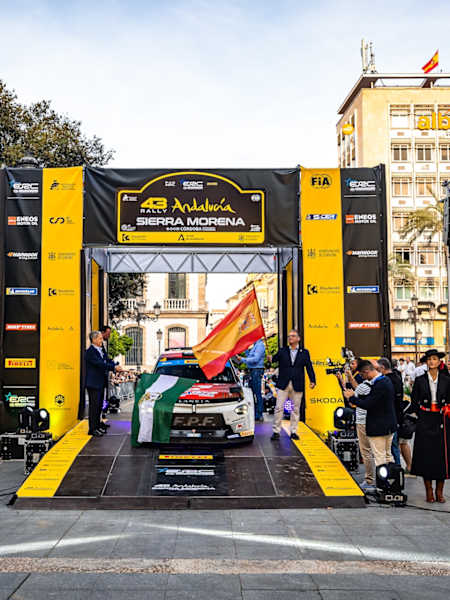 Córdoba ceremonial start attracted thousands of fans