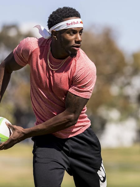 チームスポーツがメンタルヘルス向上に役立つことは研究で証明されている