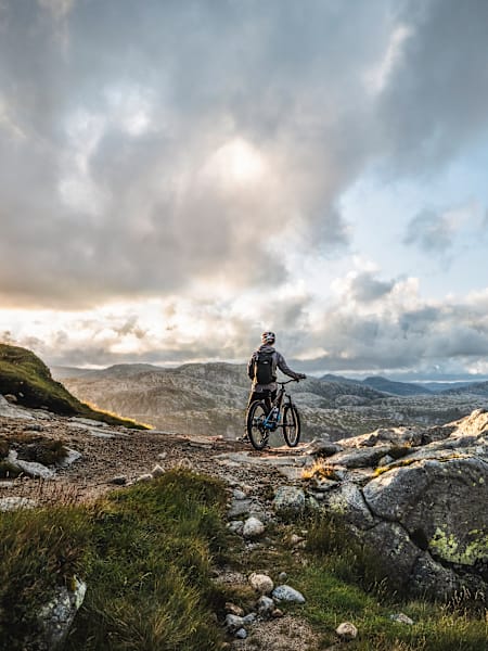Tom Öhler: Mit dem E-Mountainbike durch Fjord-Norwegen.