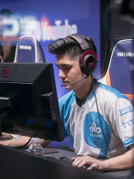 Professional Counter-Strike: Global Offensive player Timothy ‘autimatic’ Ta plays at ECS.
