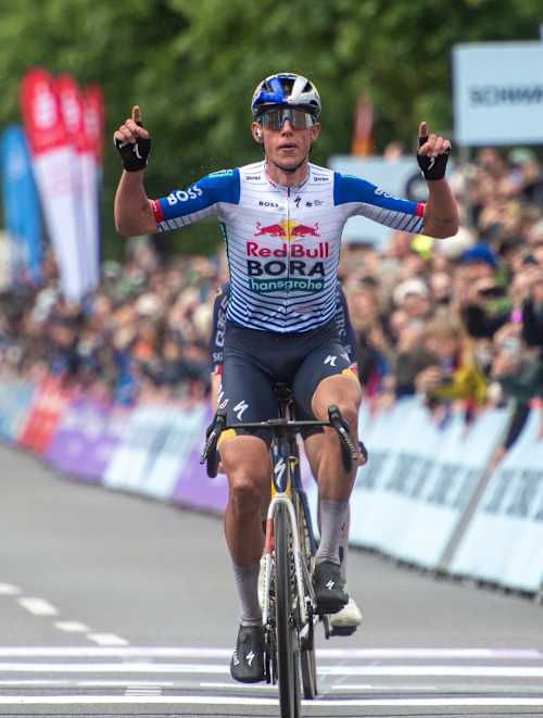 Laurence Pithie gewinnt Rund um Köln.