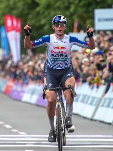 Laurence Pithie gewinnt Rund um Köln.