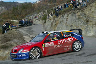 Sébastien Loeb a remporté son premier championnat du monde WRC dans la voiture XSARA WRC 2004.
