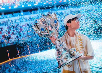 Keria of T1 celebrates onstage after being crowned champions at League of Legends Worlds 2025 Finals on November 8, 2025 in Chengdu, China.