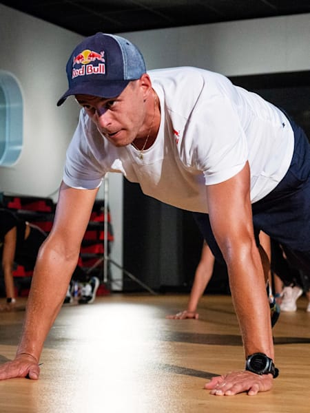 Planken is de beste manier om buikspieren te krijgen