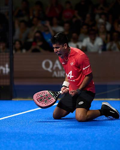 Federico Chingotto celebrates his thrilling victory at the Asuncion Premier Padel P2 in Paraguay on May 25, 2025, energising the crowd with passion