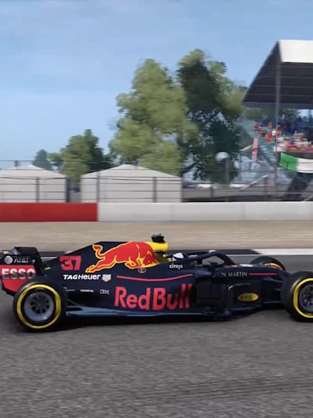 A side view on an Aston Martin Red Bull Racing car in the F1 2018 game.