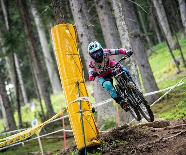 tracey hannah downhill