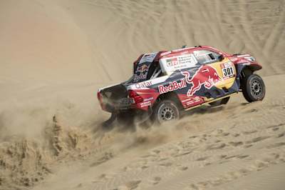 Nasser Al-Attiyah, piloto del Toyota Gazoo Racing SA, fue el más rápido en la tercera etapa.