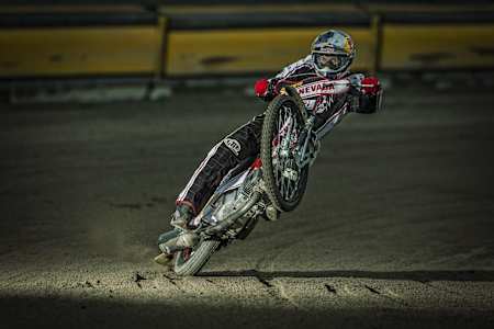 Magic wygrał w Horsens i Cardiff