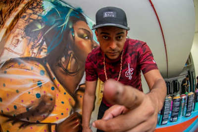 Val: "O grafite é a alma das ruas."