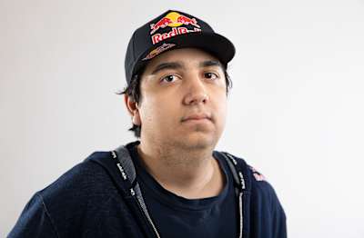 Eskiden CS:GO da oynamış olan Valorant esporcusu Mehmet Yağız “cNed” İpek