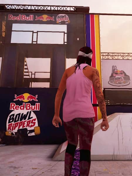 Una captura de pantalla de Leticia Bufoni frente a una rampa en Tony Hawk's Pro Skater 1 + 2